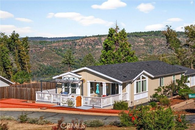 945 Waggoner, Paradise, CA 95969