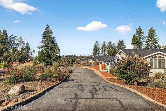 945 Waggoner, Paradise, CA 95969