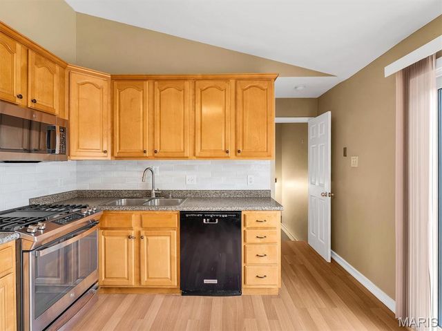 2648 Baltusrol Drive, St Louis, MO 63129
