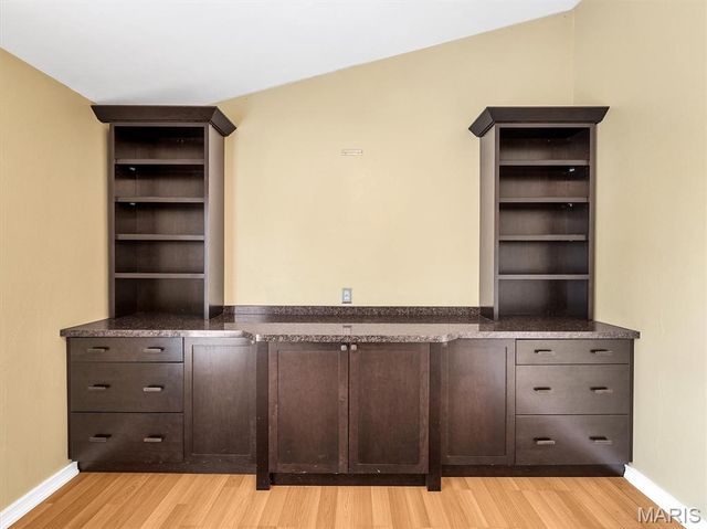 2648 Baltusrol Drive, St Louis, MO 63129