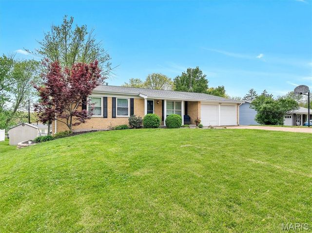 2648 Baltusrol Drive, St Louis, MO 63129
