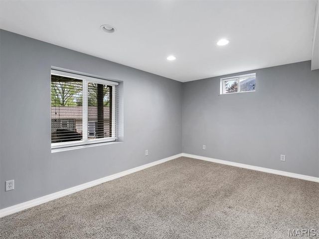 2648 Baltusrol Drive, St Louis, MO 63129