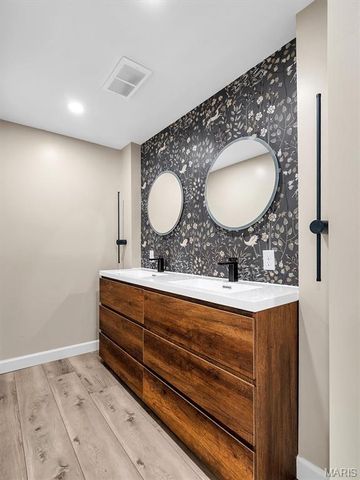 2648 Baltusrol Drive, St Louis, MO 63129