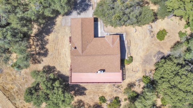 7570 Van Pooka Ct, Somerset, CA 95684