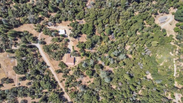7570 Van Pooka Ct, Somerset, CA 95684
