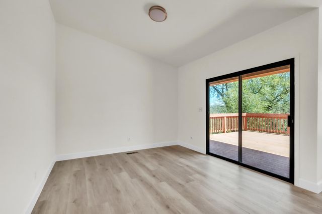 7570 Van Pooka Ct, Somerset, CA 95684