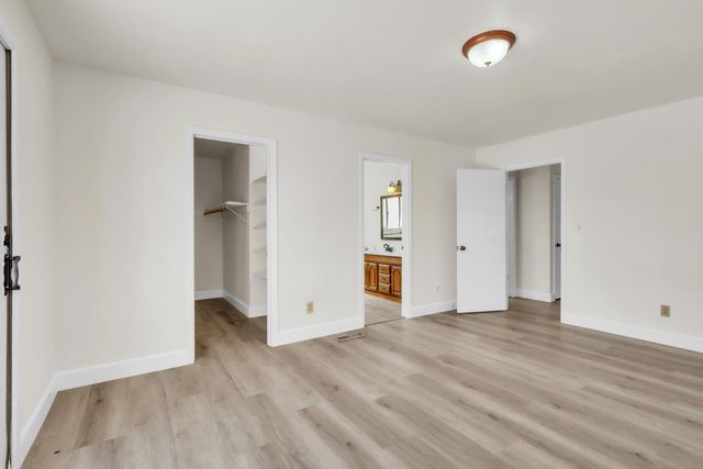 7570 Van Pooka Ct, Somerset, CA 95684