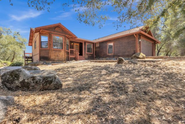 7570 Van Pooka Ct, Somerset, CA 95684