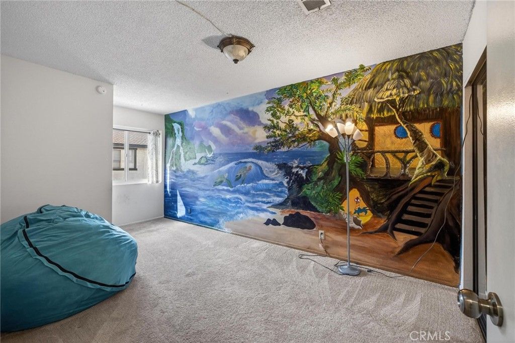 Image 17 of property listing at 722 W 223rd 2, Torrance, CA 90502