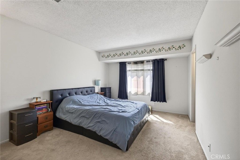 Image 18 of property listing at 722 W 223rd 2, Torrance, CA 90502