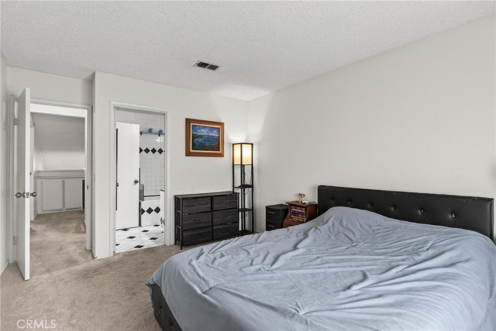 Image 19 of property listing at 722 W 223rd 2, Torrance, CA 90502