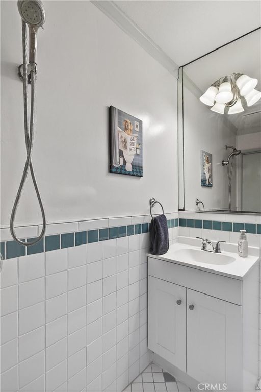 Image 29 of property listing at 722 W 223rd 2, Torrance, CA 90502