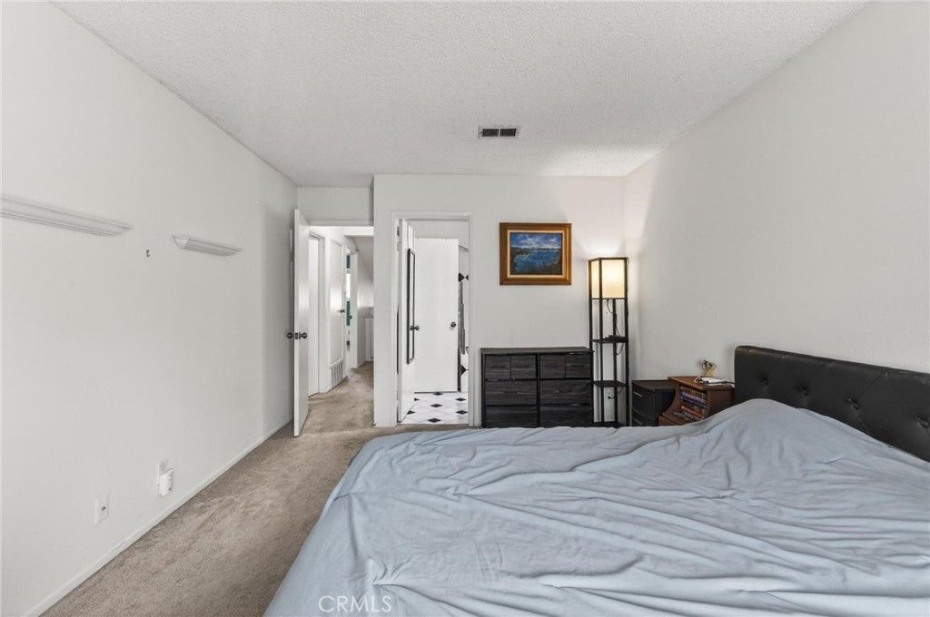 Image 35 of property listing at 722 W 223rd 2, Torrance, CA 90502