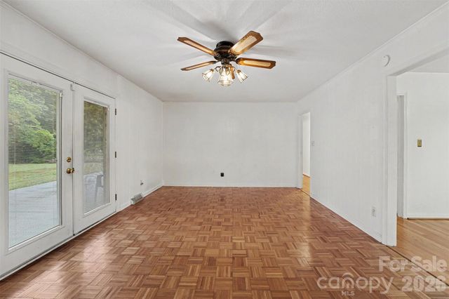 511 Ellenwood Drive, Kings Mountain, NC 28086