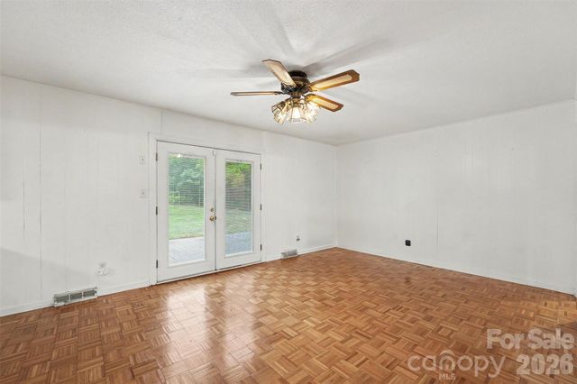 511 Ellenwood Drive, Kings Mountain, NC 28086