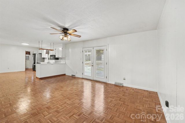 511 Ellenwood Drive, Kings Mountain, NC 28086