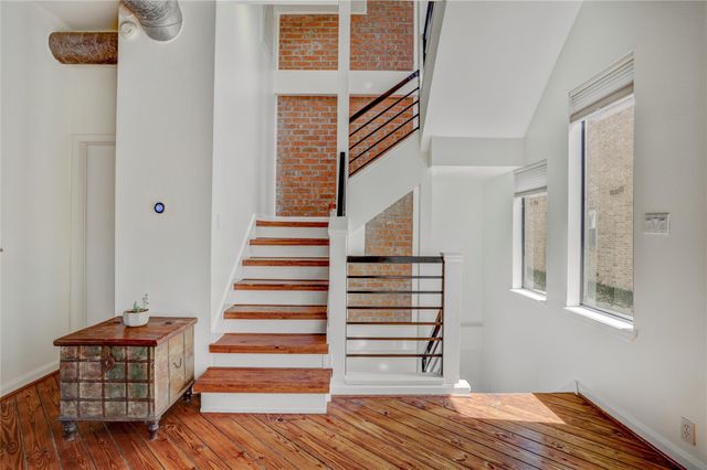 702 W Clay Street, Houston, TX 77019