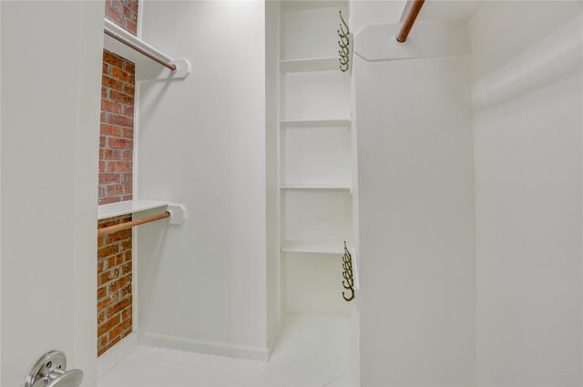 702 W Clay Street, Houston, TX 77019