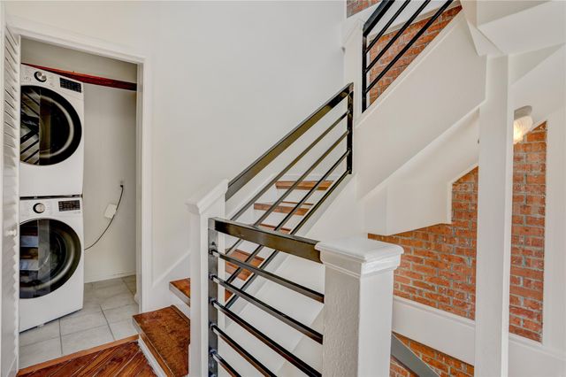 702 W Clay Street, Houston, TX 77019