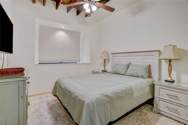 702 W Clay Street, Houston, TX 77019