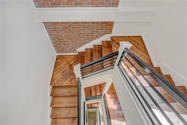 702 W Clay Street, Houston, TX 77019