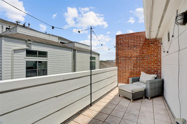 702 W Clay Street, Houston, TX 77019