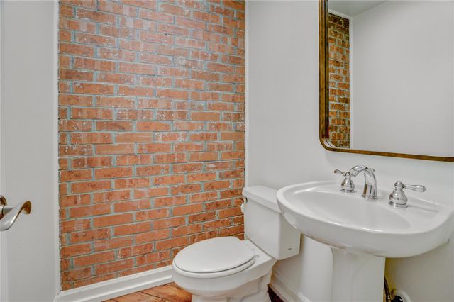 702 W Clay Street, Houston, TX 77019
