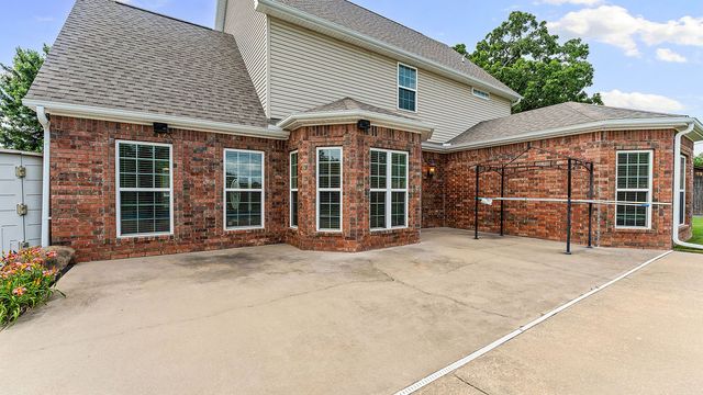 6425 W Pagosa Place, Fayetteville, AR 72704