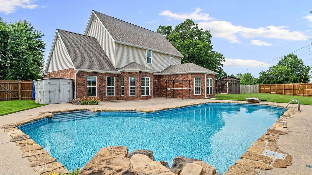 6425 W Pagosa Place, Fayetteville, AR 72704