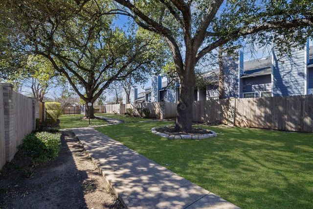 1010 W Rundberg LN 30, Austin, TX 78758