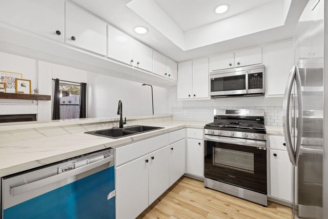 1010 W Rundberg LN 30, Austin, TX 78758