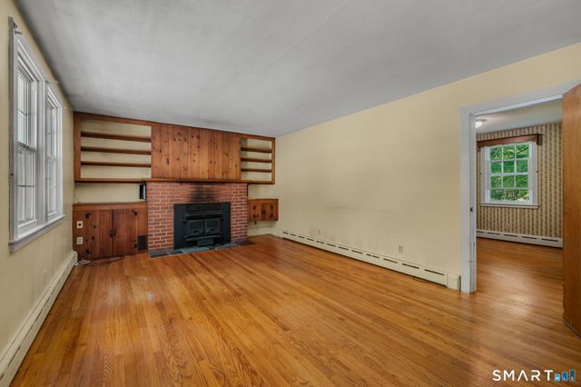 71 Old Hebron Road, Colchester, CT 06415