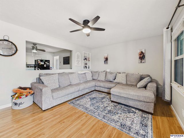 7534 Chandler Hills Drive, Bellevue, NE 68147