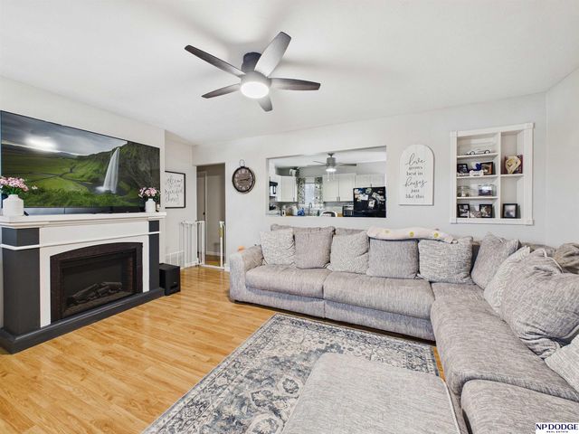 7534 Chandler Hills Drive, Bellevue, NE 68147