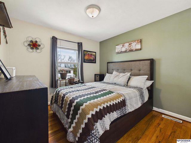 7534 Chandler Hills Drive, Bellevue, NE 68147