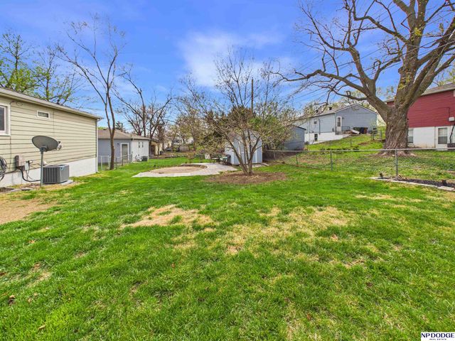 7534 Chandler Hills Drive, Bellevue, NE 68147