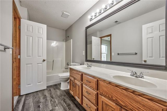 20935 W 125th Street, Olathe, KS 66061