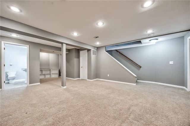 20935 W 125th Street, Olathe, KS 66061