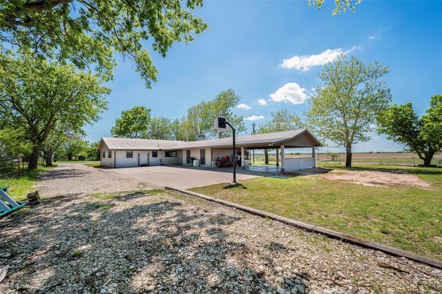 3949 County Road 302, Muenster, TX 76252