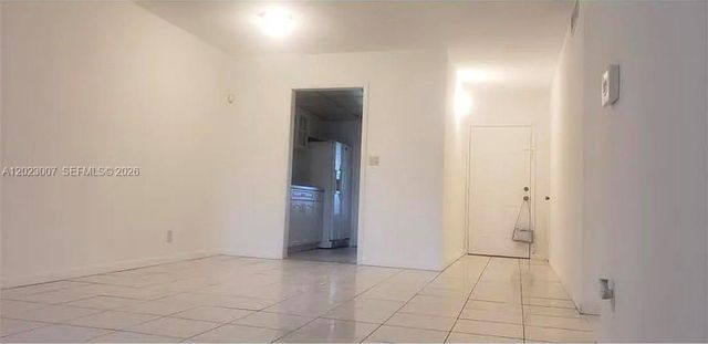 5498 NW 11th St C, Plantation, FL 33313