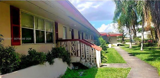 5498 NW 11th St C, Plantation, FL 33313