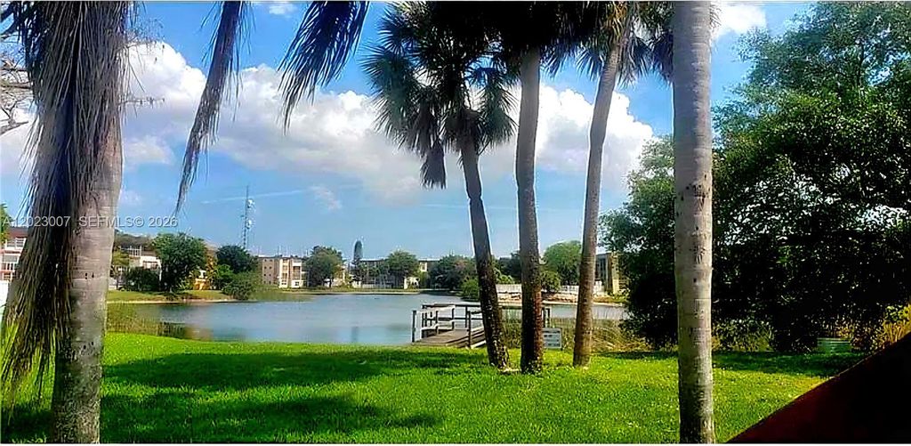 5498 NW 11th St C, Plantation, FL 33313
