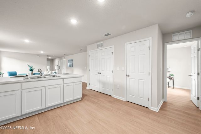 930 KENMORE Street, Jacksonville, FL 32208