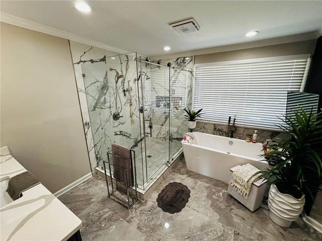 120 Glenclairn Court, Roswell, GA 30076