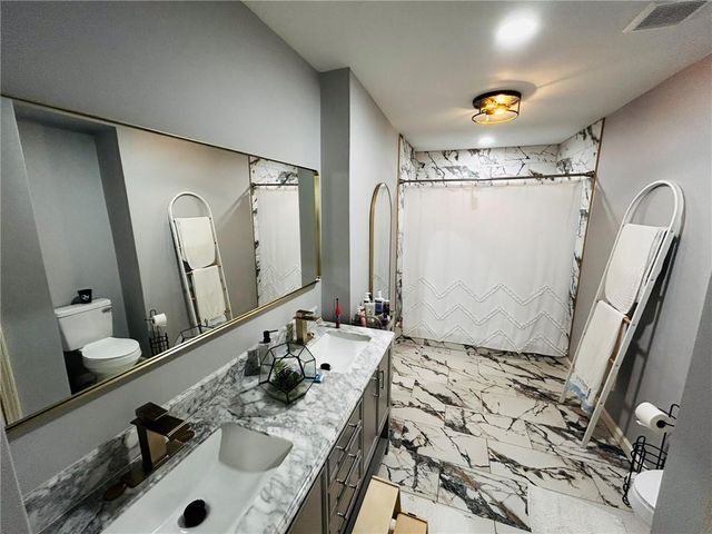 120 Glenclairn Court, Roswell, GA 30076