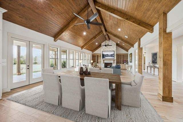 2130 Hartfield Road, Round Top, TX 78954