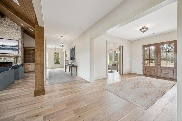 2130 Hartfield Road, Round Top, TX 78954