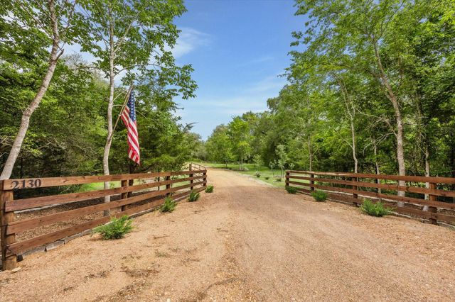 2130 Hartfield Road, Round Top, TX 78954