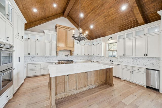 2130 Hartfield Road, Round Top, TX 78954