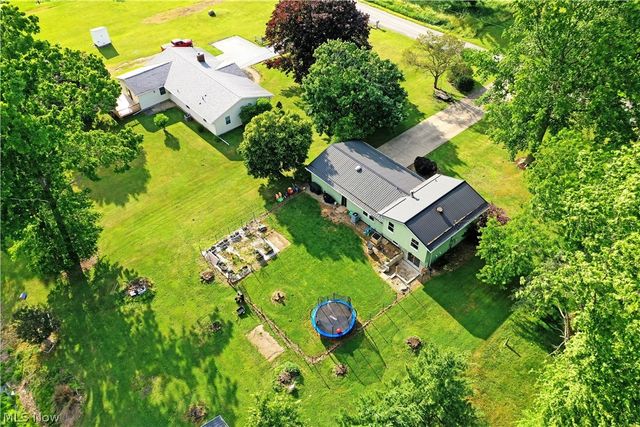 2484 Mahan Denman Road, Cortland, OH 44410
